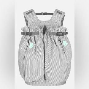 Weego Twin Carrier used a handful of times. Perfect for freeing your hands!